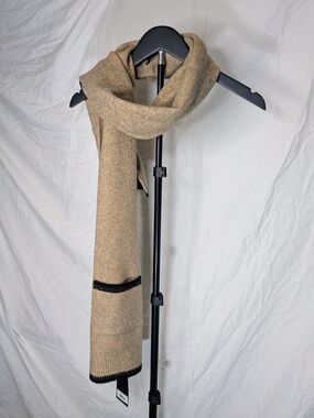 BCBG Women's Beige Contrast Stitch Scarf with Pockets & Black Trim New w Tags